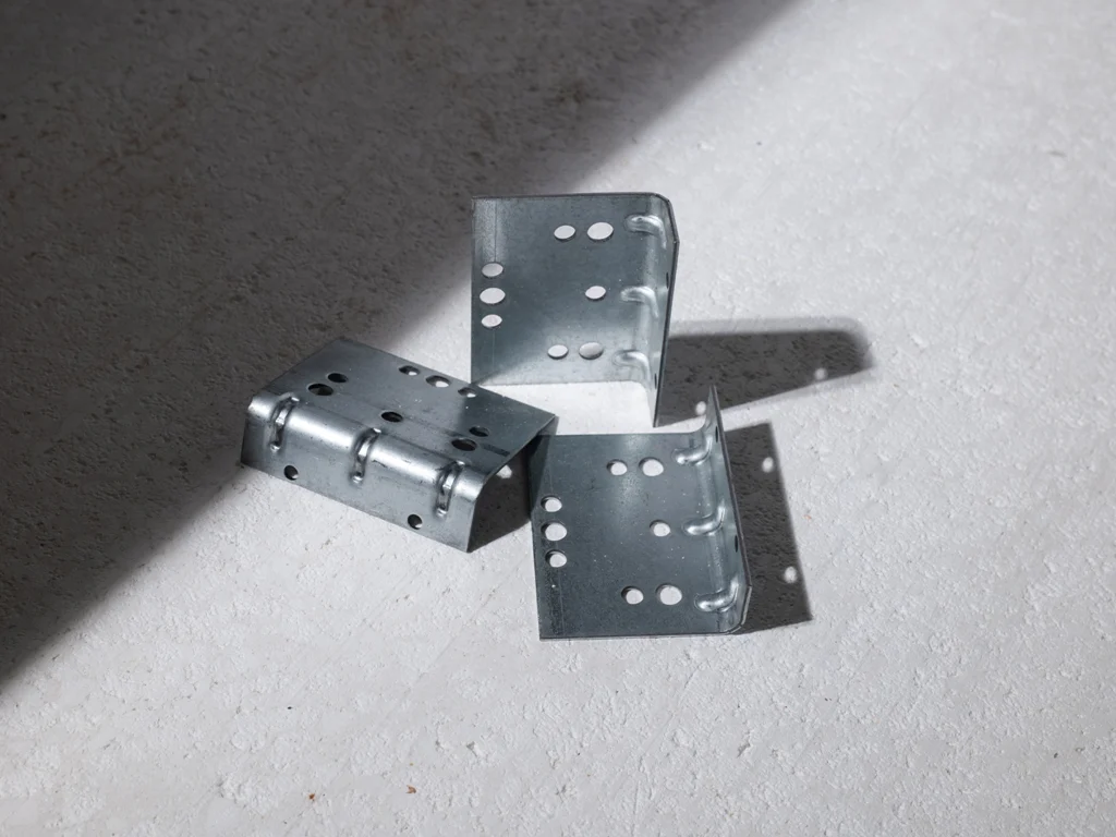 Verstärkungswinkel klein Metall